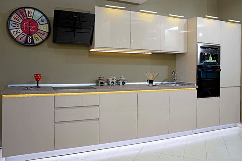 Mobilier bucatarie la comanda