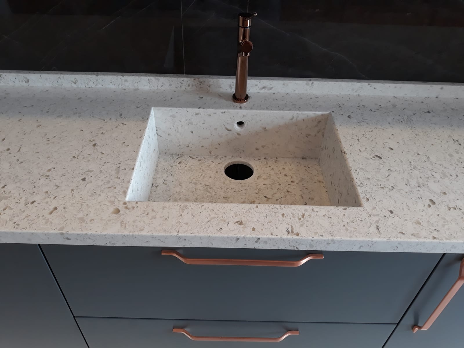 Blat Bucatarie quartz Cashmere Carrara – Bucuresti — imaginea 3
